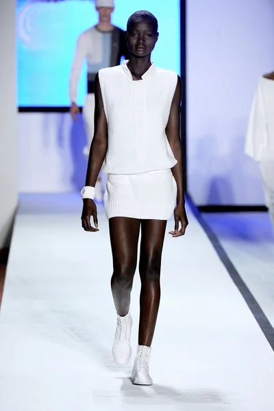 Look 30